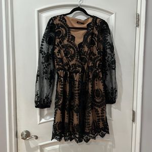 Boohoo beautiful lace mini dress size US14